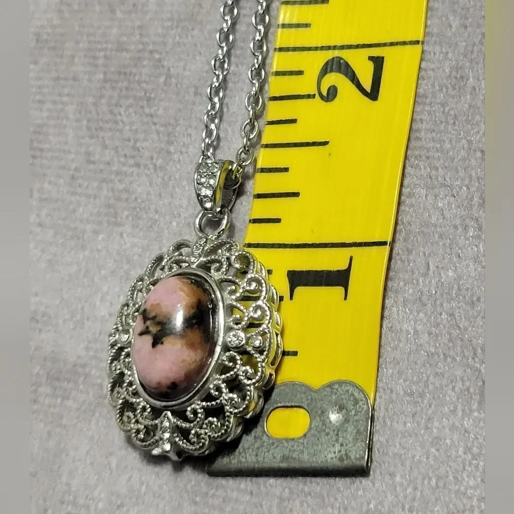 Orissa Rhodolite Garnet Pendant Necklace‎